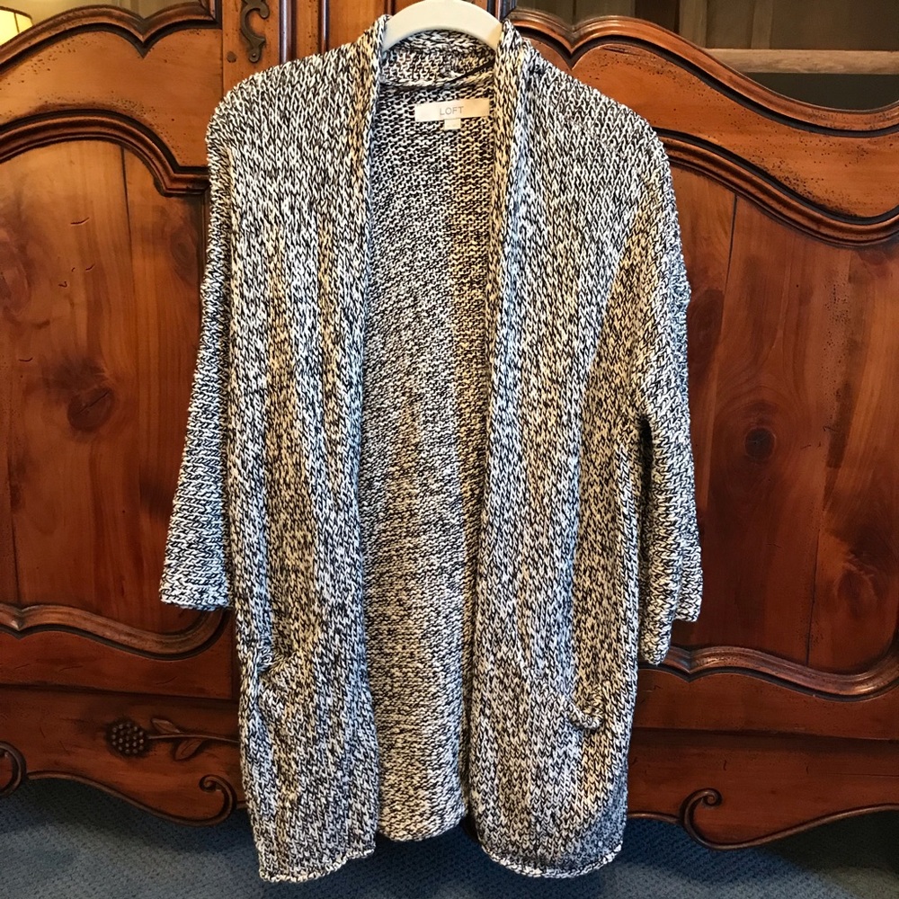 Small Loft gray/white cardigan! Size XS
